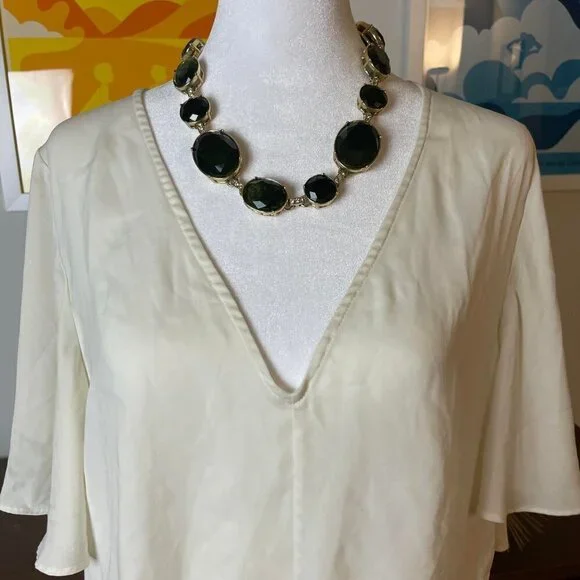 L'ACADEMIE  Cream Tie Flutter Sleeve front top - Picture 2 of 10